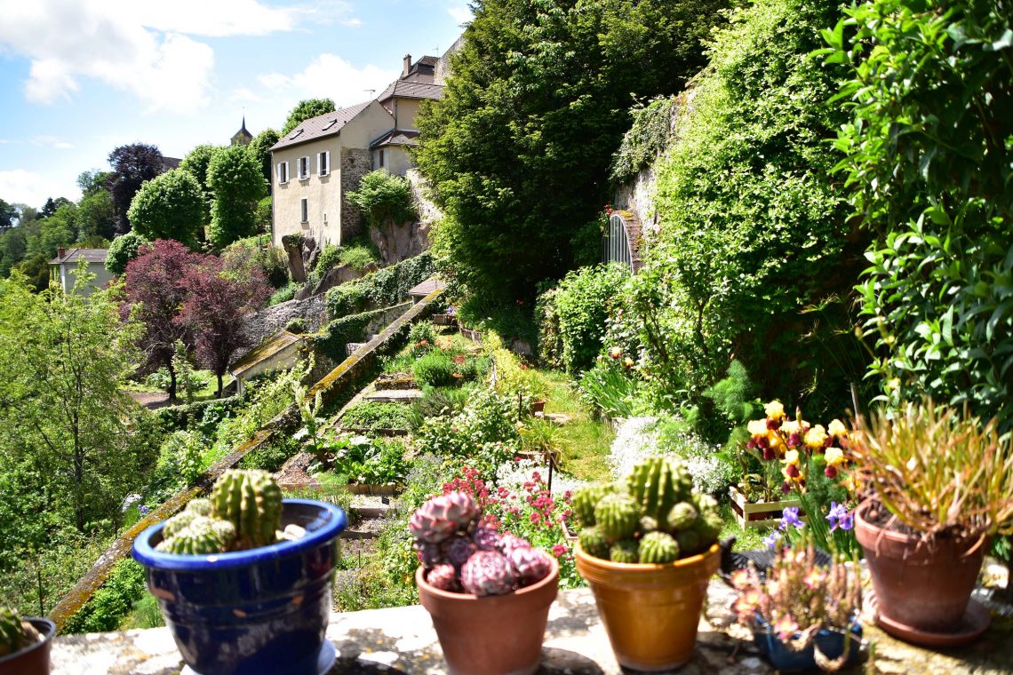 Se poser et profiter d'un Bel Air au jardin terrasse d'Avallon